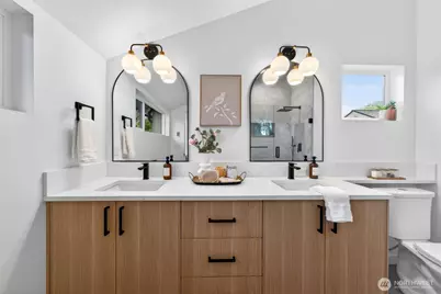 8510 15th Avenue NE, Seattle, WA 98115 - Photo 16