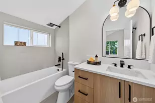 8510 15th Ave NE, Seattle, WA 98115 - Photo 20