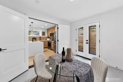 8510 15th Avenue NE, Seattle, WA 98115 - Photo 10