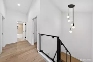 8512 15th Ave NE, Seattle, WA 98115 - Photo 18