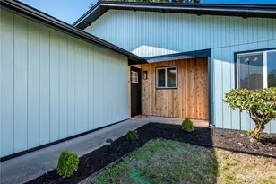 4490 Constitution Ln, Longview, WA 98632 - Photo 2