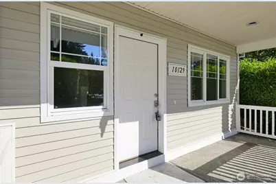 10129 19th Avenue S, Tacoma, WA 98444 - Photo 2