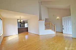 4006 NE 18th St, Renton, WA 98056 - Photo 6