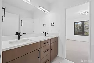 16036 SE 44th Ct, Bellevue, WA 98006 - Photo 26