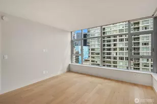 583 Battery St, Seattle, WA 98121 - Photo 12