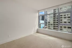 583 Battery St, Seattle, WA 98121 - Photo 18