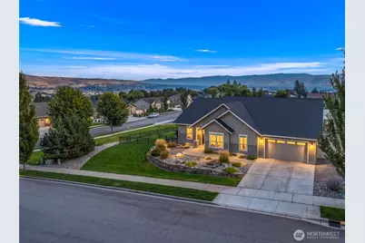 351 Allison Street, Wenatchee, WA 98801 - Photo 2