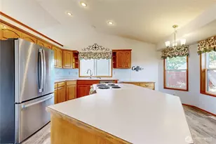 809 SE Tamarack St, College Place, WA 99324 - Photo 8