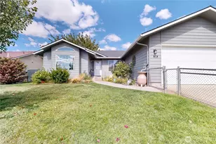 809 SE Tamarack St, College Place, WA 99324 - Photo 1