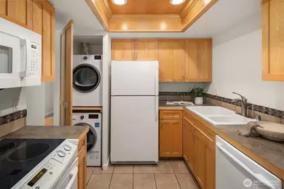 8652 164th Avenue NE #C109, Redmond, WA 98052 - Photo 18