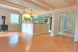 890 W Wynwood Dr, Shelton, WA 98584 - Photo 2