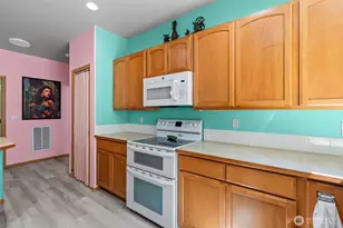 8325 Bainbridge Loop NE, Lacey, WA 98516 - Photo 14