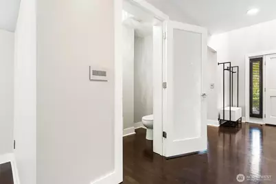 1748 Bellevue Way NE #1, Bellevue, WA 98004 - Photo 24