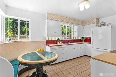 2716 Cornwall Avenue, Bellingham, WA 98225 - Photo 10