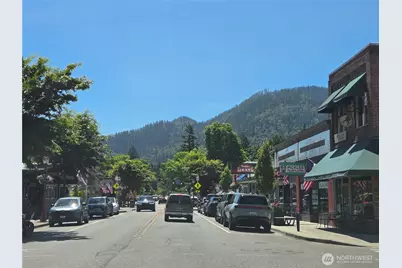 885 Front Street S, Issaquah, WA 98027 - Photo 4