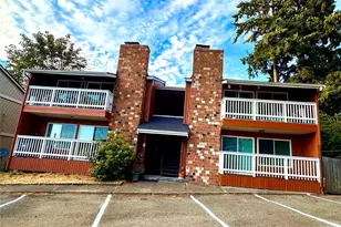10016 NE 117th Ct, Kirkland, WA 98034 - Photo 2