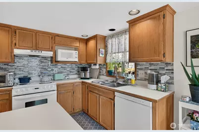 27215 Manor Place NW, Stanwood, WA 98292 - Photo 10