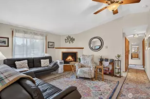 27215 Manor Pl NW, Stanwood, WA 98292 - Photo 4