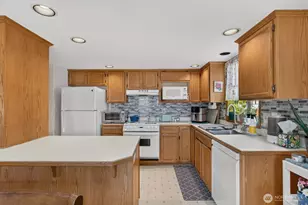 27215 Manor Pl NW, Stanwood, WA 98292 - Photo 8
