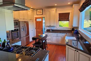 7652 East Green Lake Dr N, Seattle, WA 98103 - Photo 2