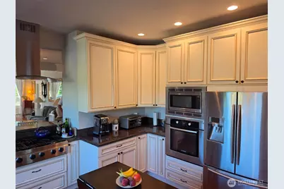 7652 E Green Lake Drive N, Seattle, WA 98103 - Photo 4