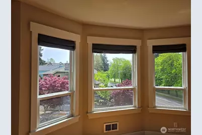 7652 E Green Lake Drive N, Seattle, WA 98103 - Photo 18