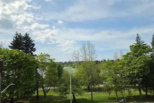 7652 East Green Lake Dr N, Seattle, WA 98103 - Photo 14