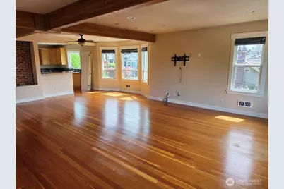 7652 E Green Lake Drive N, Seattle, WA 98103 - Photo 16