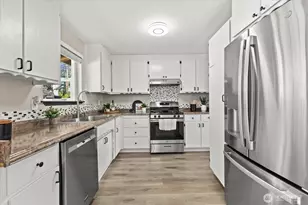 720 NW Hyak Dr, Oak Harbor, WA 98277 - Photo 12