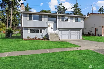 720 NW Hyak Drive, Oak Harbor, WA 98277 - Photo 2