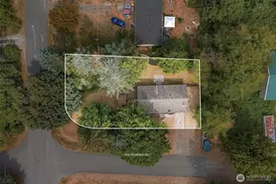 1447 Christine Ln, Camano Island, WA 98282 - Photo 4