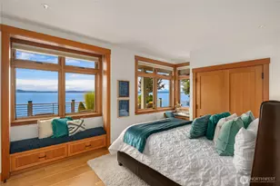 2481 Perkins Ln W, Seattle, WA 98199 - Photo 30