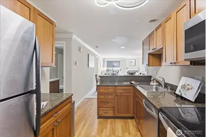 1011 156th Avenue NE #207, Bellevue, WA 98007 - Photo 16