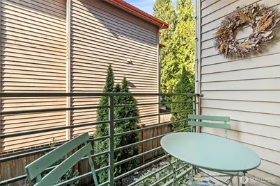 12034 15th Avenue NE #103, Seattle, WA 98125 - Photo 18