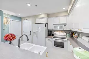 12034 15th Ave NE, Seattle, WA 98125 - Photo 6