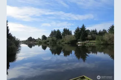 796 Mount Olympus Avenue SE, Ocean Shores, WA 98569 - Photo 16