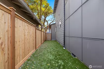 719 N 101st Street, Seattle, WA 98133 - Photo 26