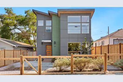 719 N 101st Street, Seattle, WA 98133 - Photo 1