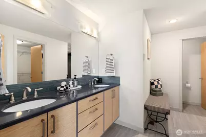 719 N 101st Street, Seattle, WA 98133 - Photo 14