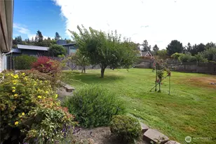 4104 Scatchet View Dr, Clinton, WA 98236 - Photo 32