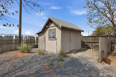 541 Castle Drive, Moses Lake, WA 98837 - Photo 8