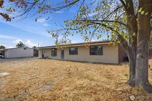 541 Castle Dr, Moses Lake, WA 98837 - Photo 2