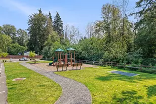 311 207th St SE, Bothell, WA 98012 - Photo 26