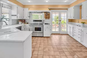 1518 4th Ave N, Seattle, WA 98109 - Photo 10