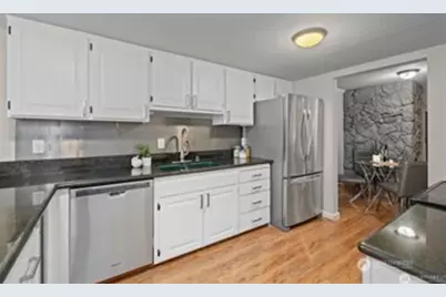 7639 SE 29th Street, Issaquah, WA 98029 - Photo 6