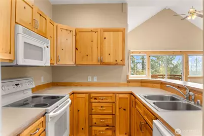202 Cascadian Way #3, Winthrop, WA 98862 - Photo 4