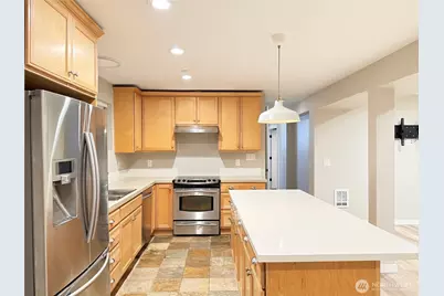 11006 83 Avenue NE #B, Kirkland, WA 98034 - Photo 4