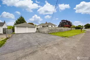 15852 7th Ave SW, Seattle, WA 98166 - Photo 2