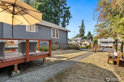 917 NE 72nd Street, Seattle, WA 98115 - Photo 20