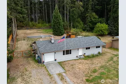 1808 Wellington Drive, Oak Harbor, WA 98277 - Photo 2